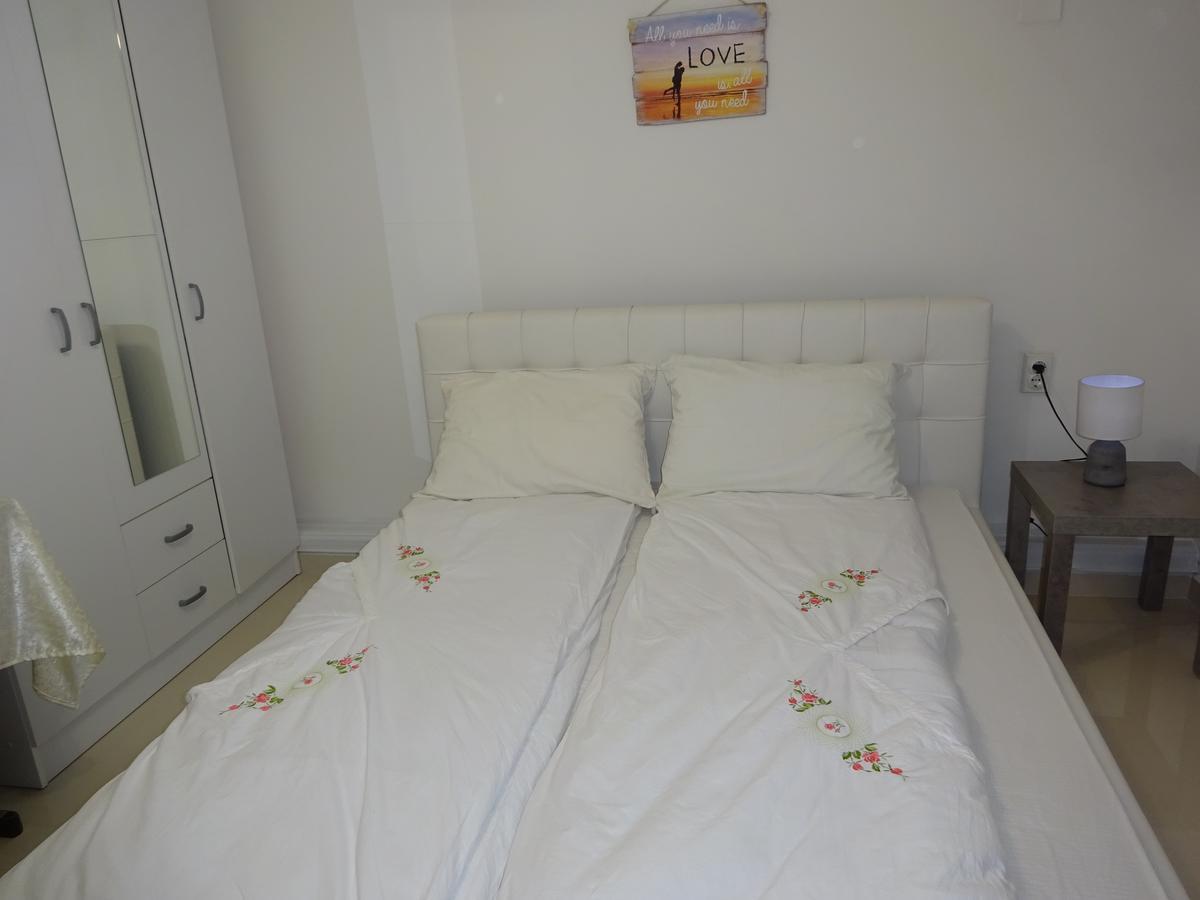 Jasmin White Apartment Skopje Eksteriør bilde
