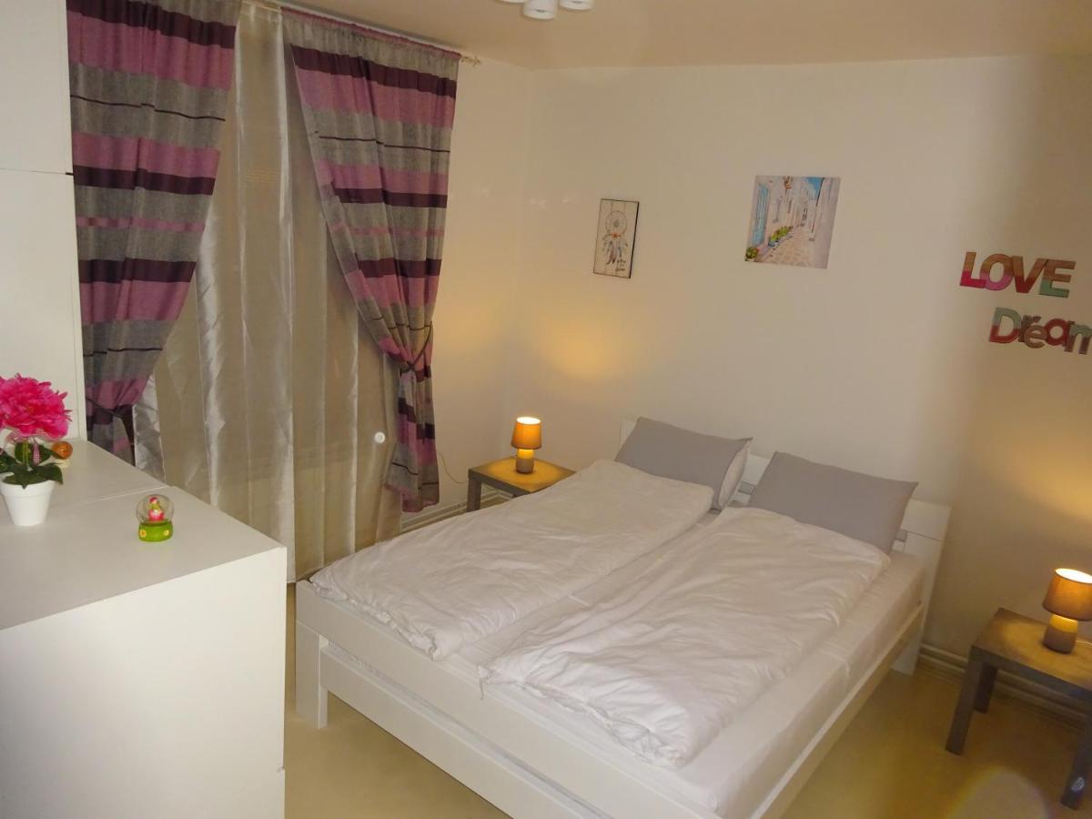 Jasmin White Apartment Skopje Eksteriør bilde